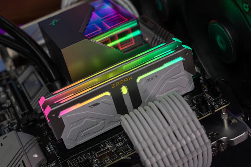 六面玲珑——宇瞻ZADAK SPARK RGB DDR5 6000双模认证内存开箱简测